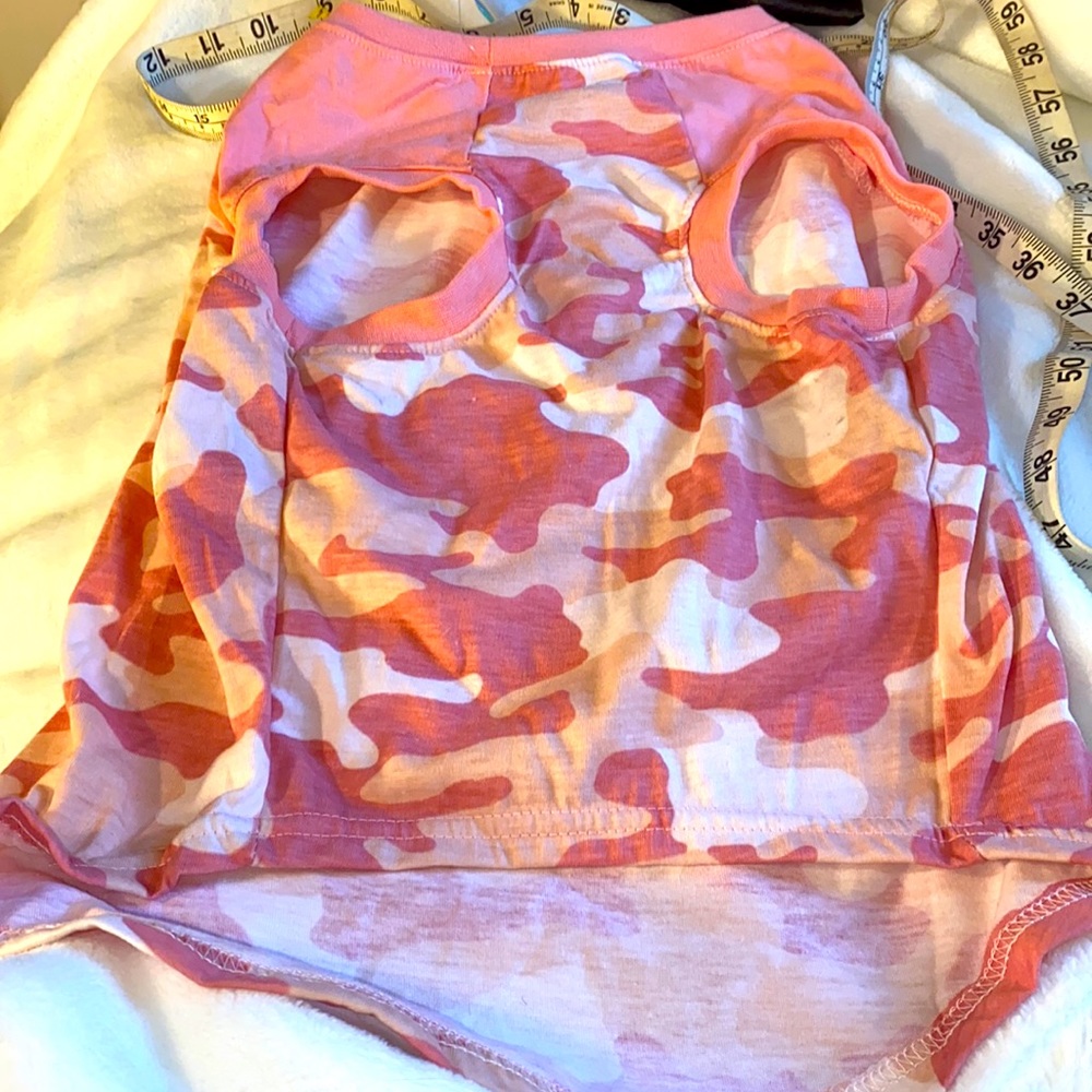 NEW top paw camouflage dog tee size large